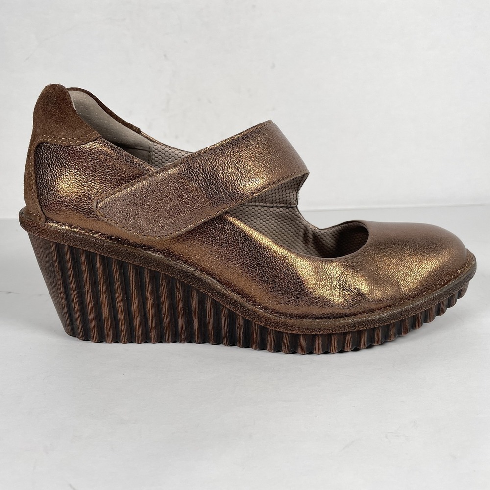 Bionica Mary Jane Wedge Shoes Womens Size 9 M Bronze Metallic Comfort Leather
